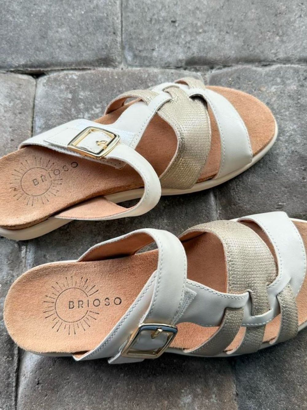 BRIOSO Women's Strappy Leather Slide Sandals - Picture 4 of 4